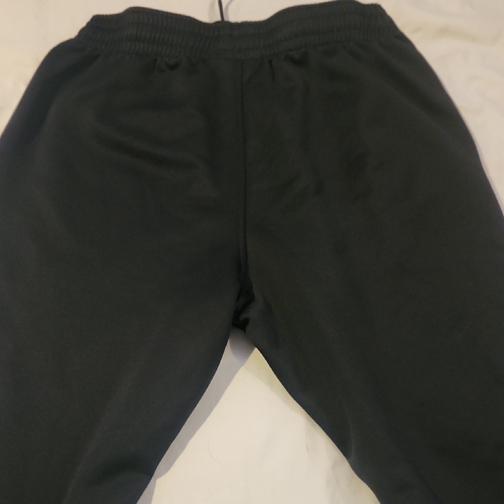 Under Armour Black & Gray Men's Joggers - Picture 3 of 5